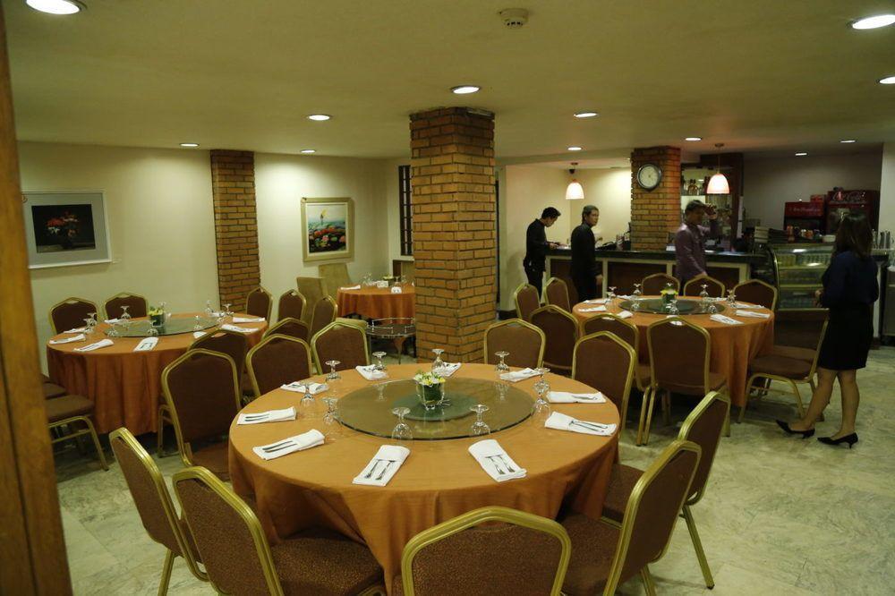 Villa Caceres Hotel Naga  Luaran gambar