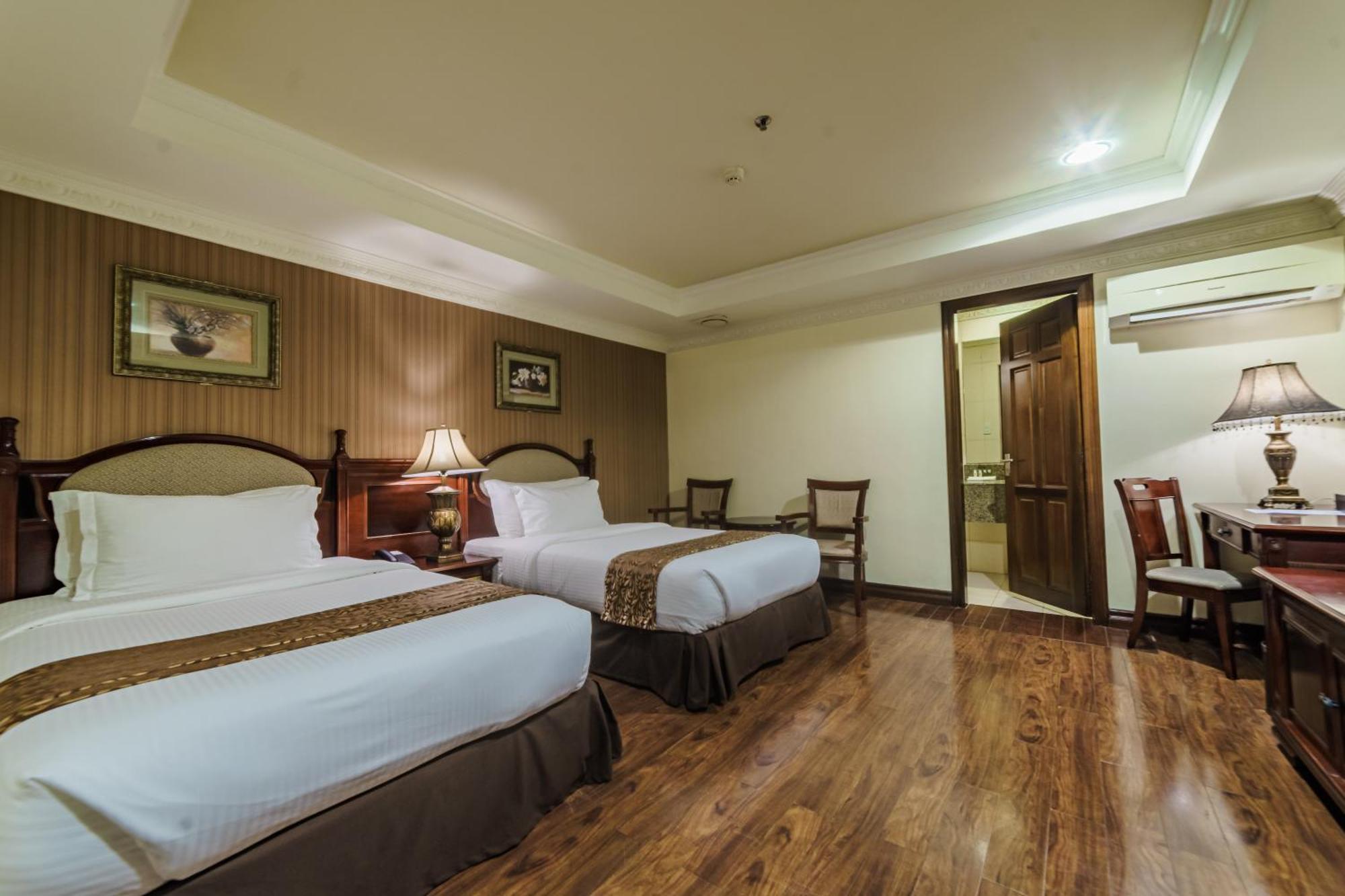 Villa Caceres Hotel Naga  Luaran gambar