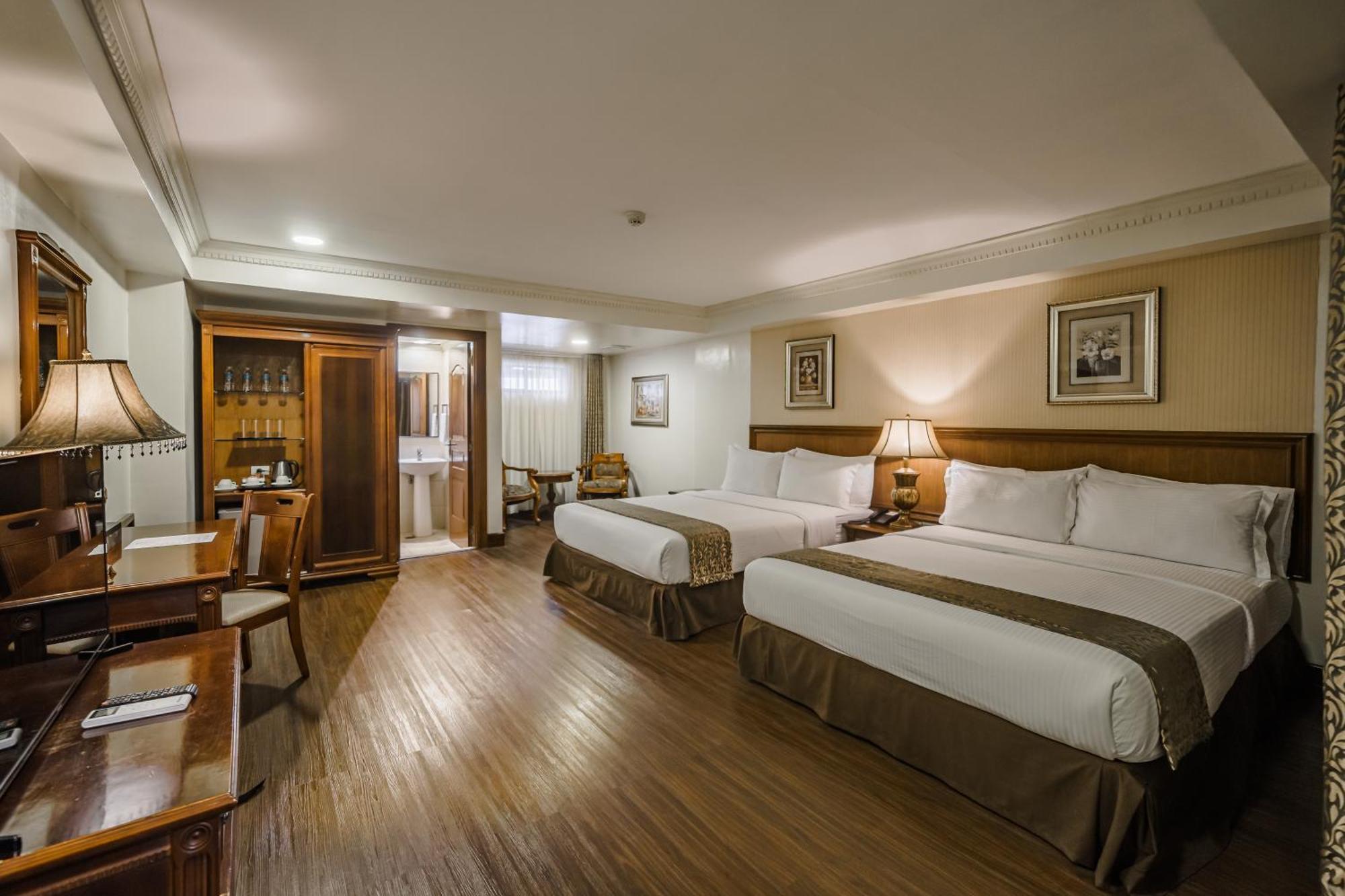 Villa Caceres Hotel Naga  Luaran gambar
